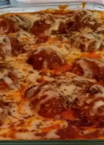 Almôndegas Gratinadas Com Purê de Batatas