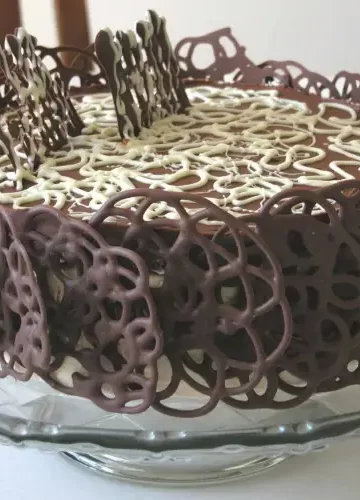 Como fazer Arabescos de chocolate para decoração