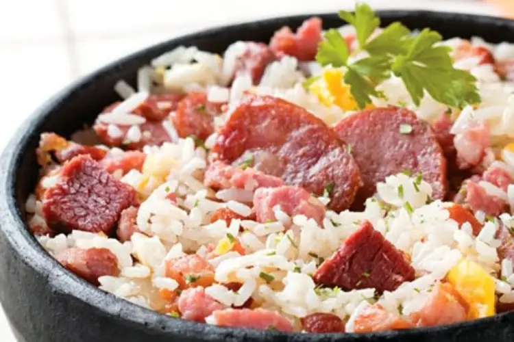 Receita de Arroz Carreteiro de Linguiça