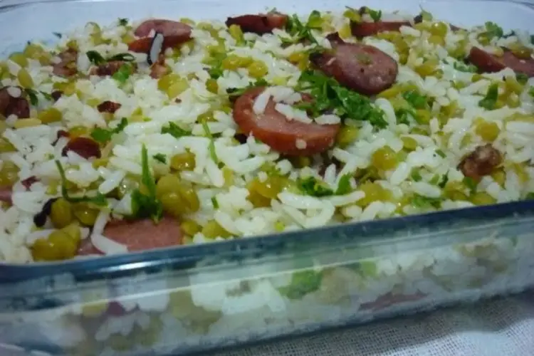 Receita de Arroz com lentilha e calabresa