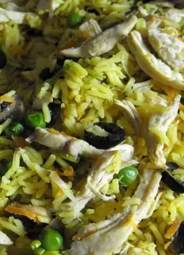 Receita de Arroz de caril com frango e legumes