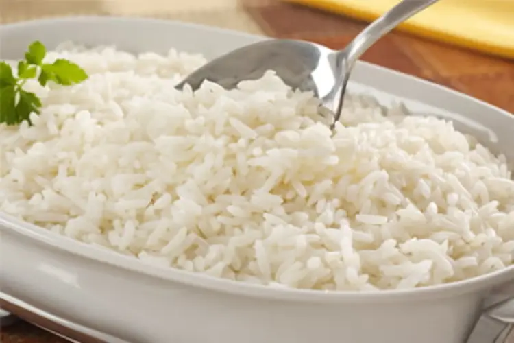 Receita de Arroz de Microondas Soltinho