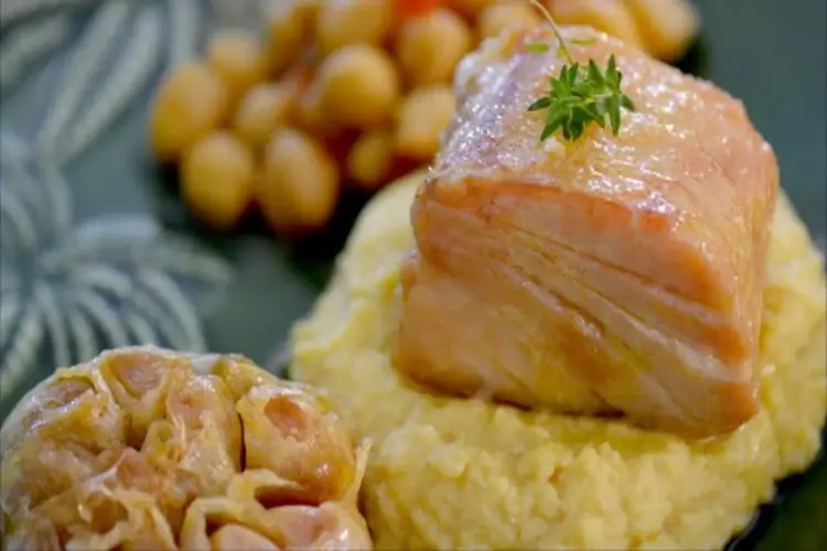 Receita de Bacalhau com Purê de Grão de bico