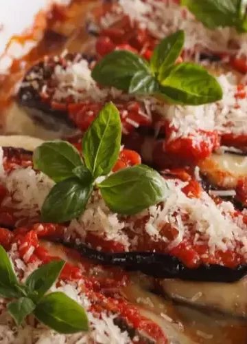Berinjela gratinada à parmegiana