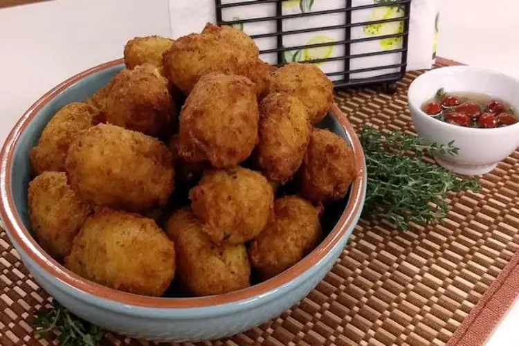 Receita de Bolinho de Arroz Fofinho