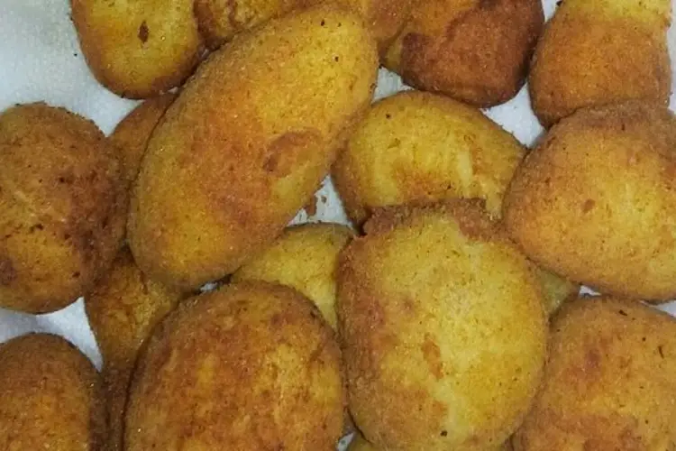 Receita de Bolinho de macaxeira com charque