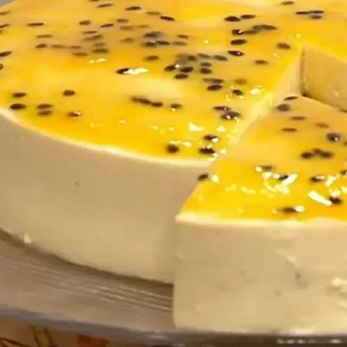 Bolo Mousse de Maracujá de Liquidificador