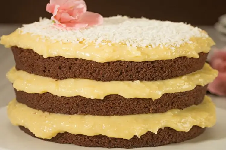 Receita de Bolo Pelado de Coco Naked Cake