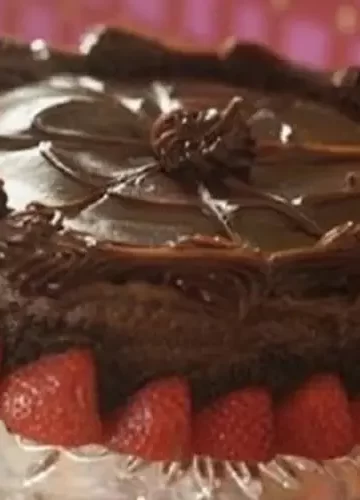 Receita de Bolo Recheado Strogonoff de Chocolate