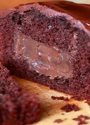 Bolo Surpresa de Brigadeiro