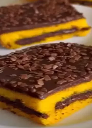 Bolo de Cenoura que já Sai Recheado do Forno