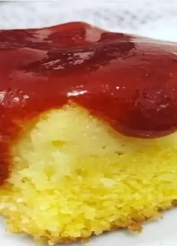 Bolo de Fubá com Queijo e Goiabada