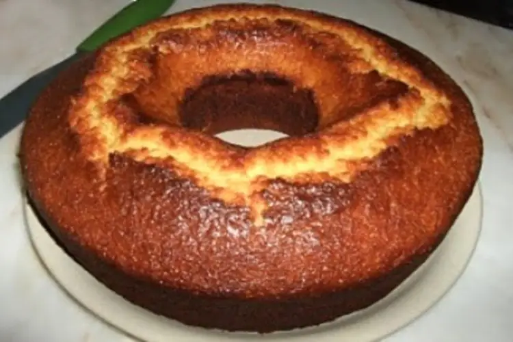 Receita de Bolo de Iogurte Fácil