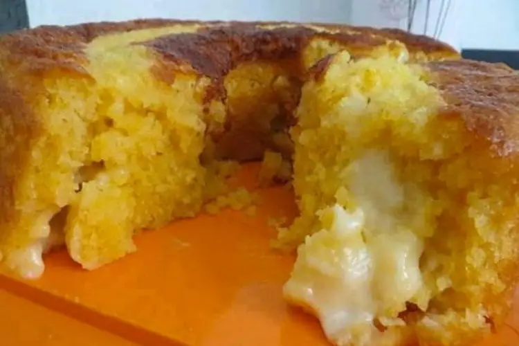 Receita de Bolo de Milho com Requeijão