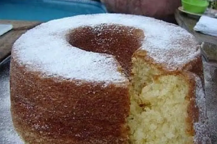 Receita de Bolo de Tapioca com Coco