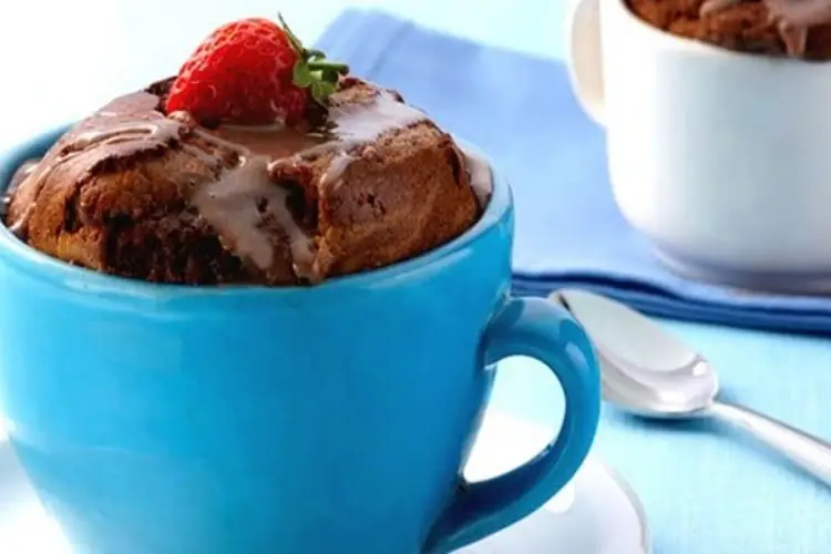 Receita de Bolo de caneca feito em 3 Minutos