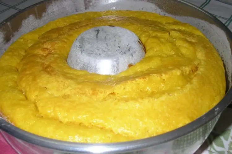 Receita de Bolo de leite condensado com milho verde