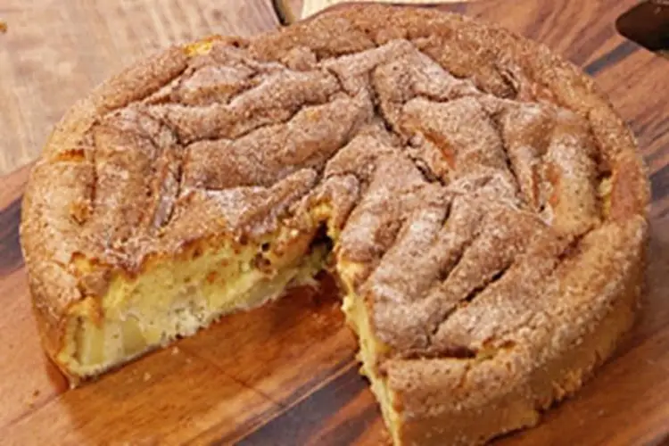 Bolo de maçã e canela