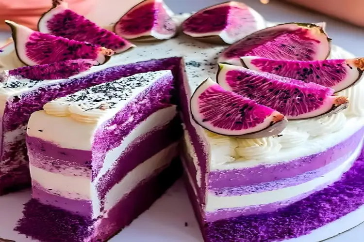 Bolo de veludo roxo Pitaia