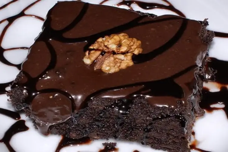 Brownie fino com amêndoas