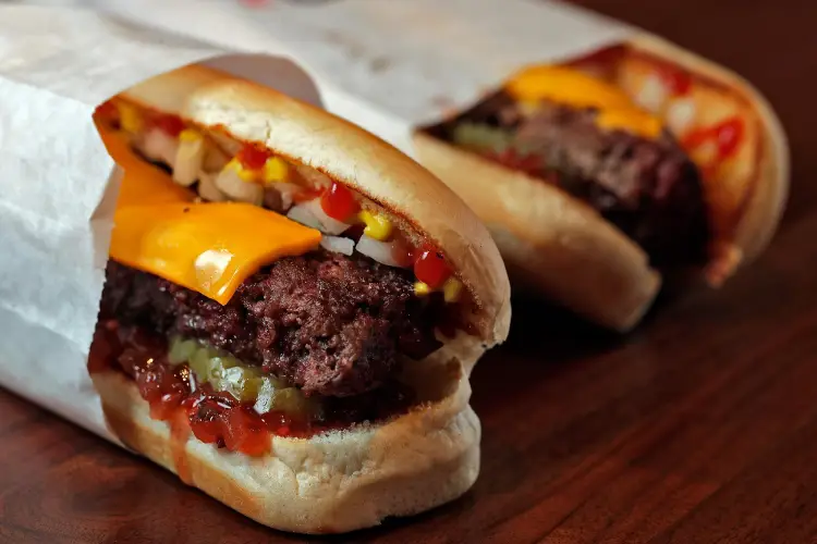 Burguer dog com recheio de queijo