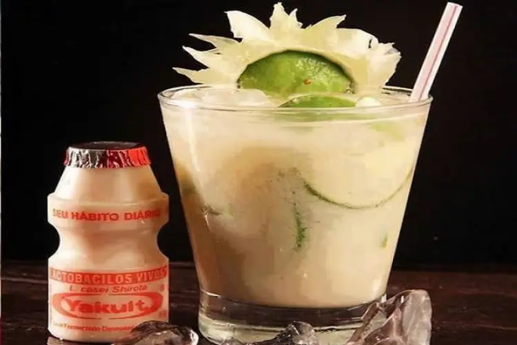 Receita de Caipirinha de Yakult