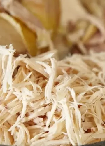 Veja Como desfiar frango