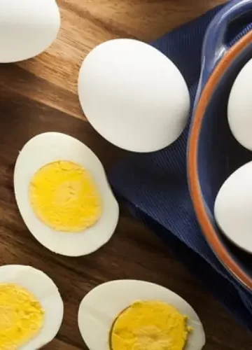 Receita de Como fazer Ovo Cozido no Microondas