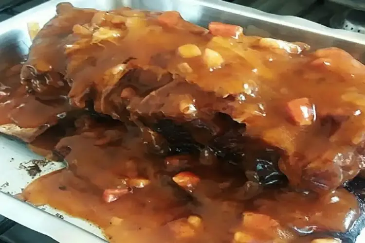 Receita de Costela de boi na panela de pressão com molho madeira falso