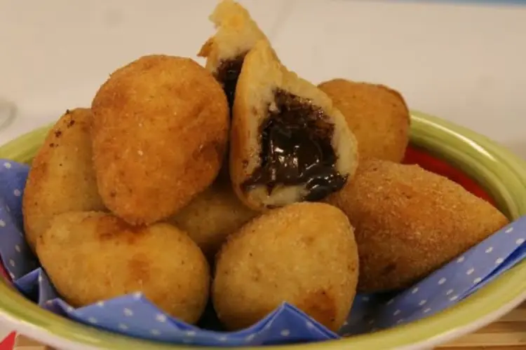 Coxinha com Recheio de Brigadeiro