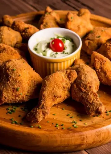 Coxinha da asa crocante com molho rosé