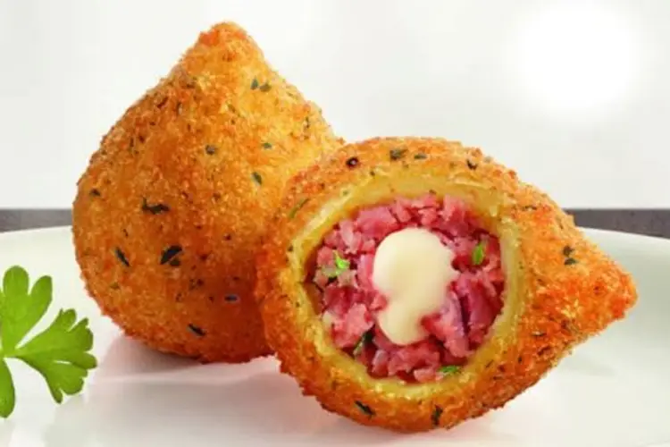 Coxinha de Mortadela