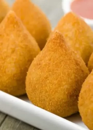 Receita de Coxinha de tapioca com queijo branco