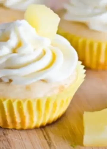 Receita de Cupcake com Recheio de abacaxi