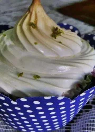 Cupcake de limão com Merengue