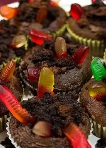 Cupcake de minhocas na terra