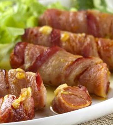 Receita de Enroladinho de salsicha em queijo e bacon