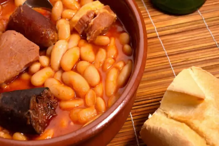 Receita de Feijoada Espanhola Fabada Asturiana