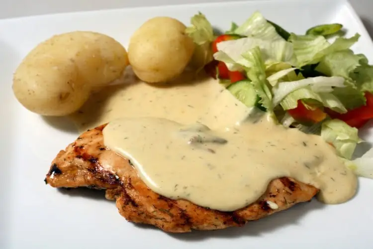 Receita de Filé de Frango ao Bearnaise de Café