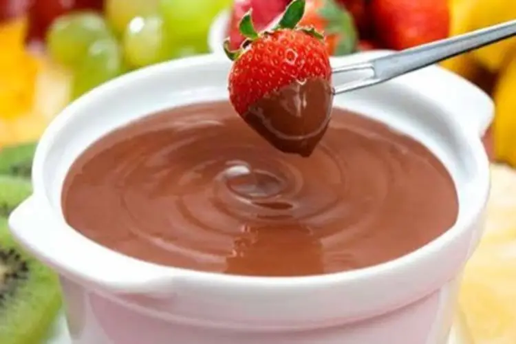 Receita de Fondue light de chocolate