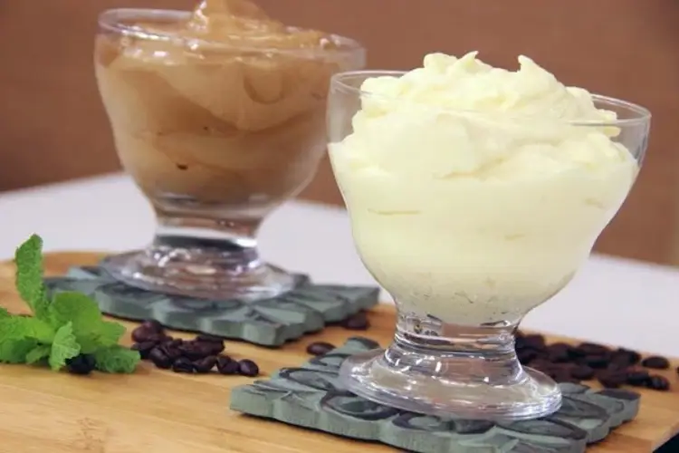 Receita de Glacê de Leite Condensado e Creme de Capuccino