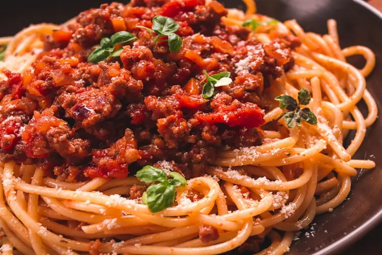 Receita Macarrão Recheado de Carne Moída e Bacon