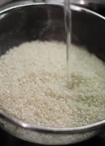 Porque Não Lavar o arroz antes de cozinhar