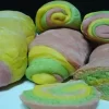 Pães com Massa Colorida