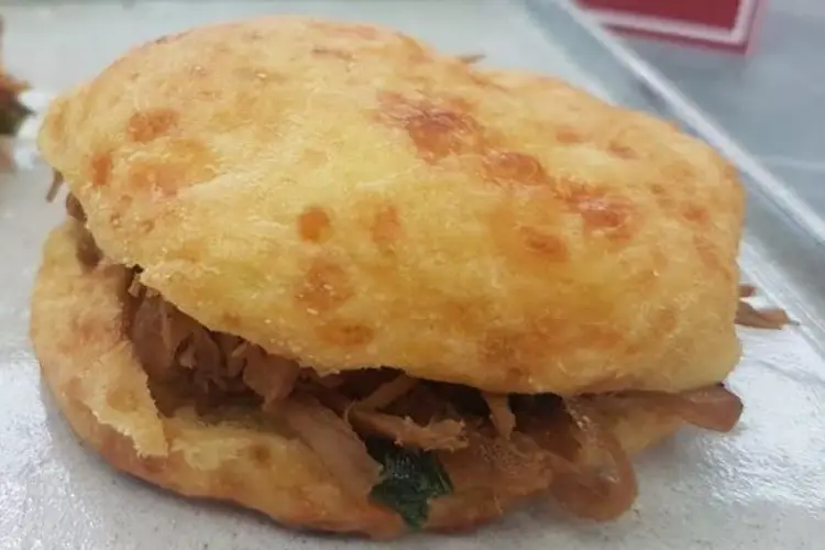 Receita de Pão de queijo com pernil