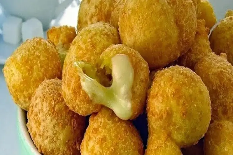 Receita de Pão de queijo frito