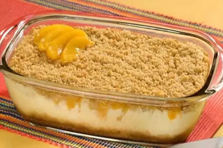 Receita de Pudim de Pêssego na Travessa com Bolacha Maria