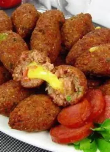 Receita de Quibe de Linguiça Calabresa e recheio de queijo