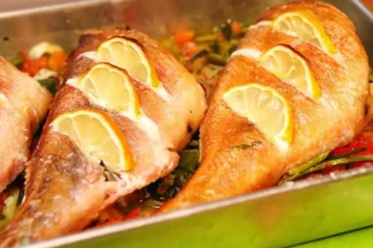 Receita de Red Fish Assado no Forno com Legumes