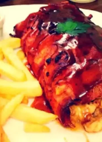 Rocambole de Carne de Porco com Bacon